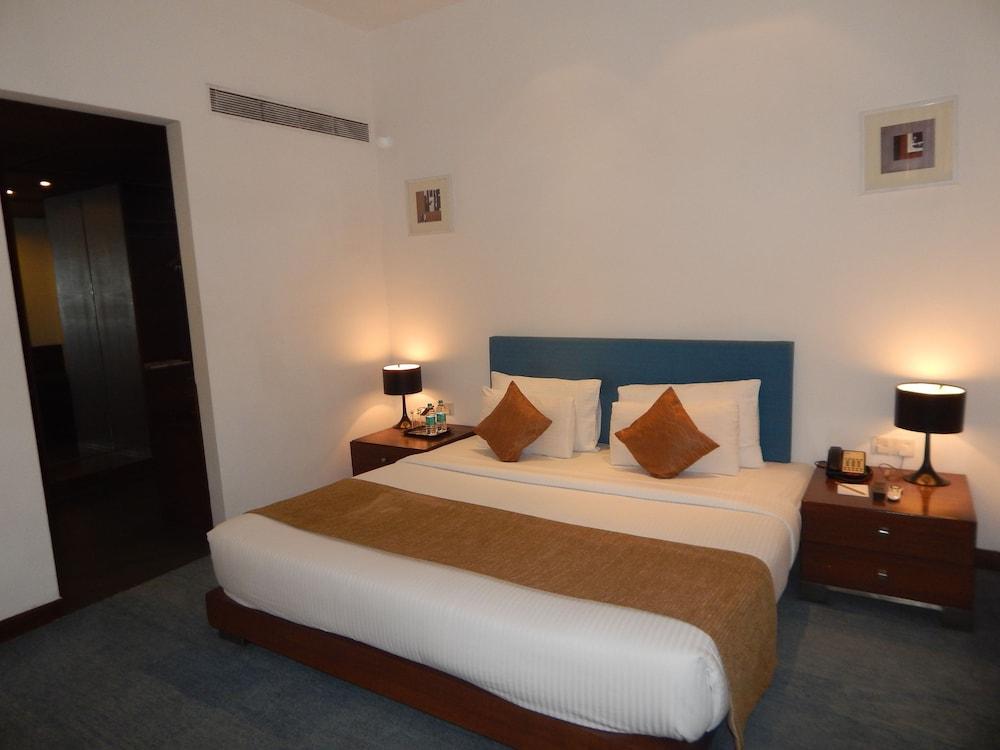 Parc Estique Hotel 4*