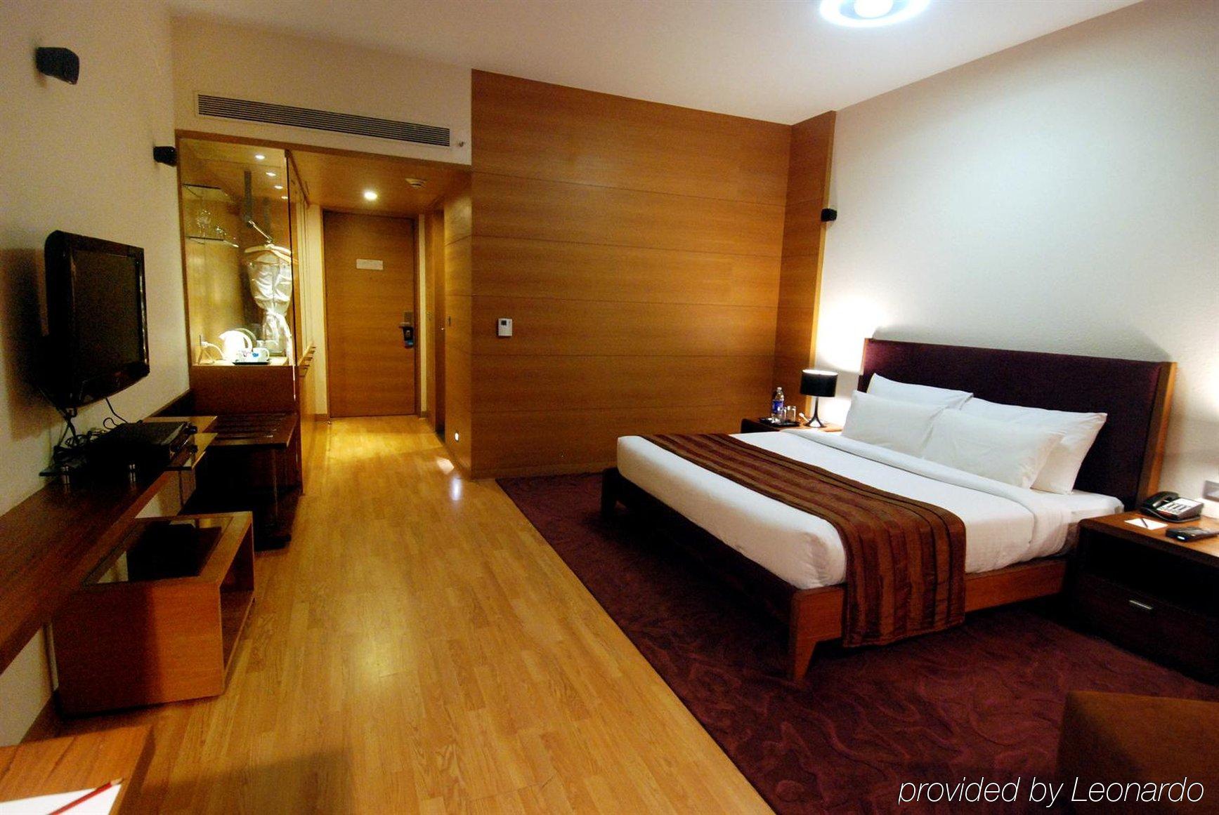 Parc Estique Hotel 4*