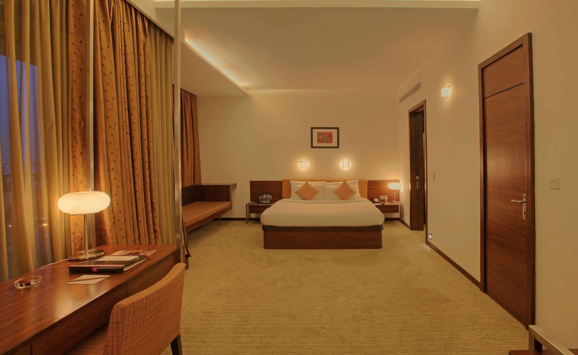 Parc Estique 4* Pune